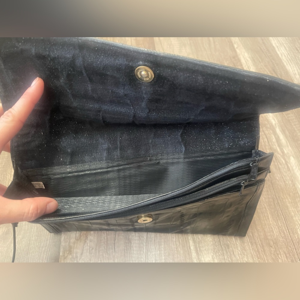 Large Vintage Black 80s EEL skin leather clutch detachable strap Goth flawless - Picture 5 of 8
